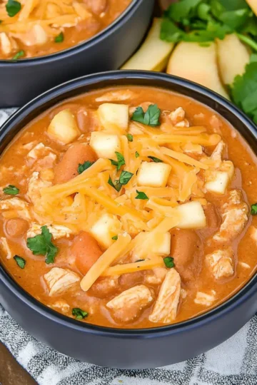 White Cheddar Apple Chicken Chili
